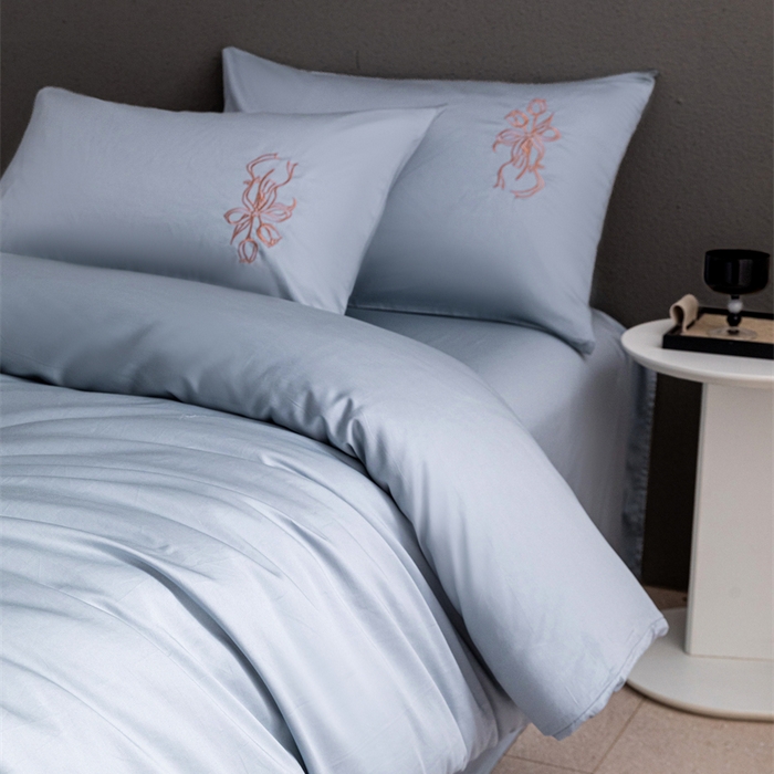 91家纺网 家纺一手货源 找家纺 2025新款50S100支全棉四件套单品系列-四件套 飘蓝