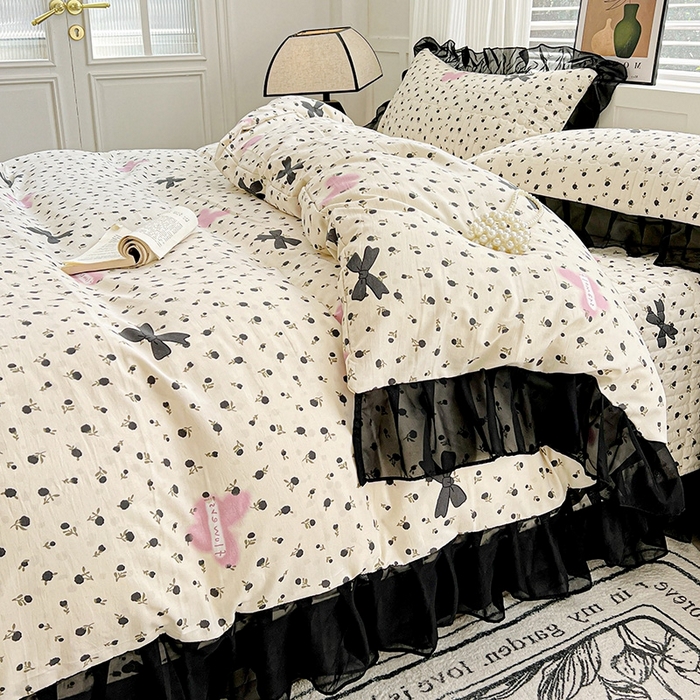 91家纺网 家纺一手货源 找家纺 艾橙家纺2025新款法式赫本风水洗棉印花雪纺花边四件套 朵蔓花馨