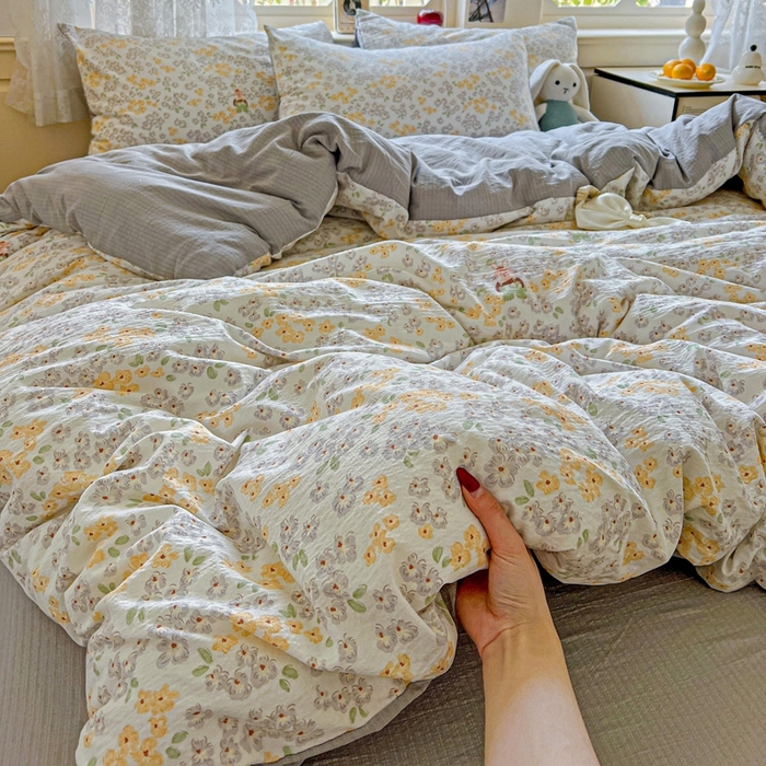 91家纺网 家纺一手货源 找家纺 一比一 2025新款云感皱皱双层纱四件套 妮可