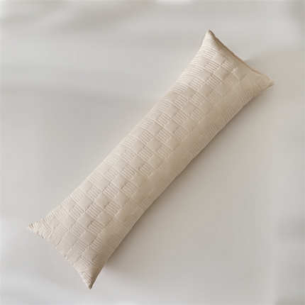 91家纺网 家纺一手货源 找家纺 温宁家纺2025新款跨境绗缝化纤水洗棉长枕-小方格 米色