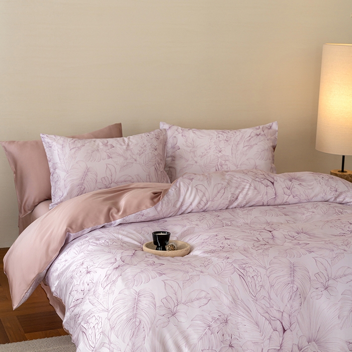 91家纺网 家纺一手货源 找家纺 咏绒家纺工厂店 2025新款60S奥地利兰精天丝数码印花暗合简约款系列四件套 叶影-紫