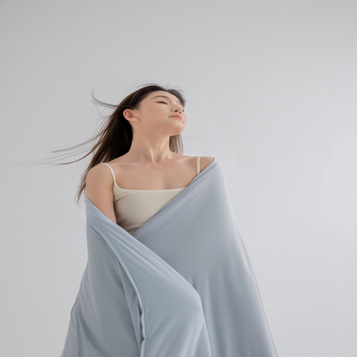 91家纺网 家纺一手货源 找家纺 兜米家居 2025新款亚朵同款夏季深睡被pro2夏凉被可机洗空调被透气被子 青空灰