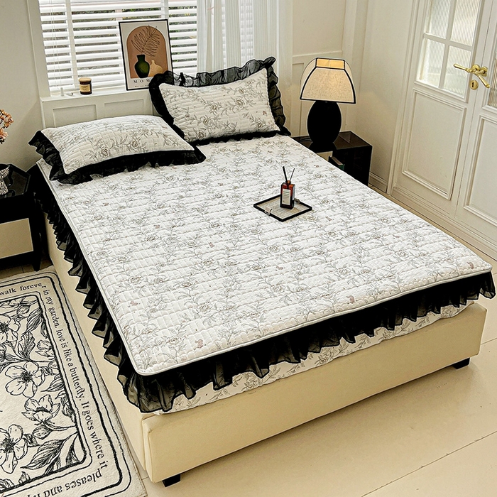 91家纺网 家纺一手货源 找家纺 艾橙家纺2025新款法式赫本风水洗棉印花雪纺花边单床笠 素馨花恋