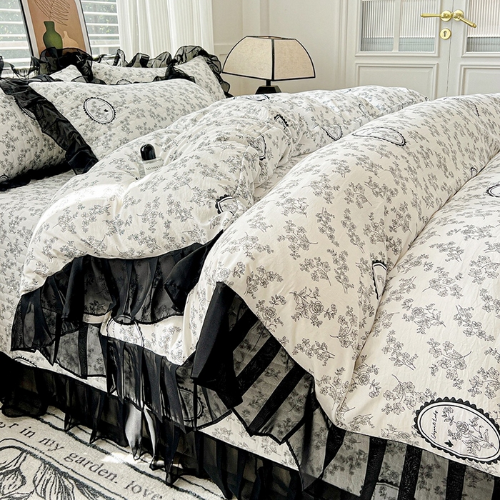 91家纺网 家纺一手货源 找家纺 艾橙 2025新款法式赫本风水洗棉印花雪纺花边单被套 澜音花香