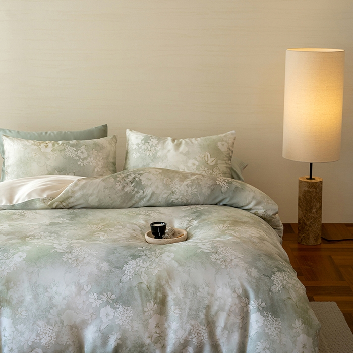 91家纺网 家纺一手货源 找家纺 咏绒家纺工厂店 2025新款60S奥地利兰精天丝数码印花暗合简约款系列四件套 知槿-绿