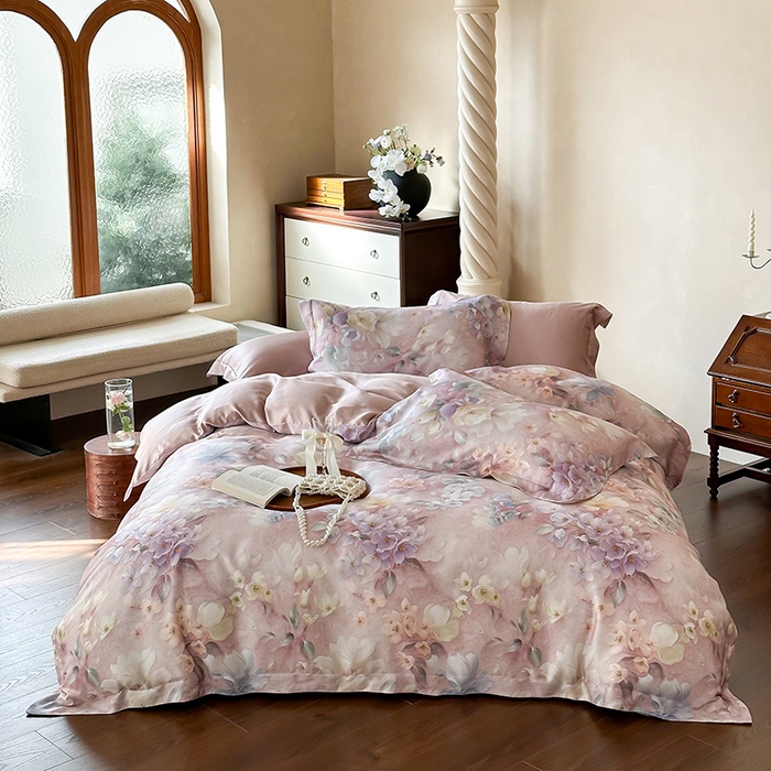 91家纺网 家纺一手货源 找家纺 2025新款60S奥地利兰精天丝数码印花宽边压线系列四件套 莫丽花园-紫