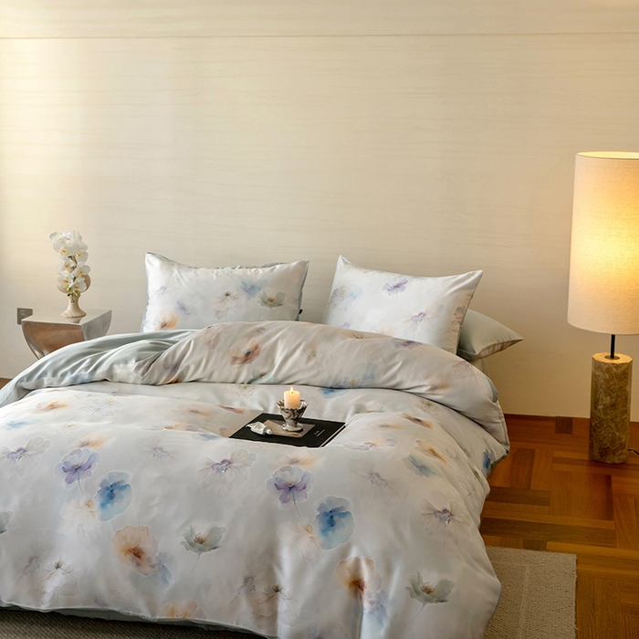 91家纺网 家纺一手货源 找家纺 咏绒家纺工厂店 2025新款60S奥地利兰精天丝数码印花暗合简约款系列四件套 夏芷-淡蓝