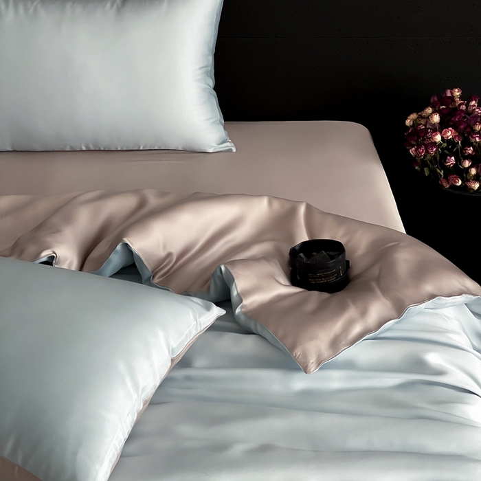 91家纺网 家纺一手货源 找家纺  禾时 2025新款60支兰精天丝轻奢纯色双拼四件套 映霜蓝-霜华银