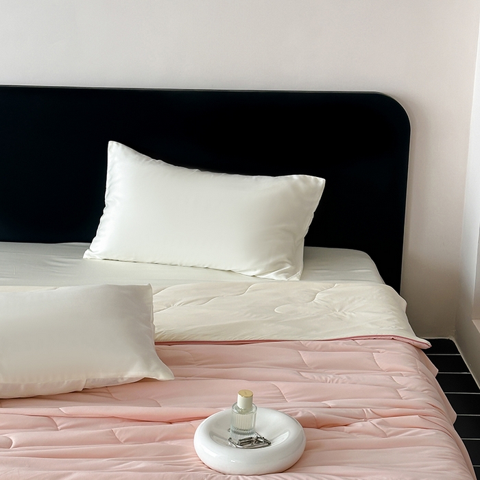 91家纺网 家纺一手货源 找家纺 时年家纺 2025新款升级版180克高定即刻凉感夏被 奶油粉