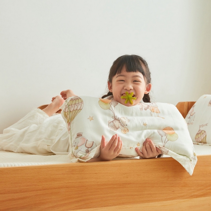 91家纺网 家纺一手货源 找家纺 嗨生活2025新款天竹系列A类竹纤维四层纱枕套 儿童枕套 幼儿园枕套 缤纷马戏团