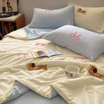 91家纺网 家纺一手货源 找家纺 （总）红嘴企鹅 2025新款卡通毛巾绣空调被夏被四件套