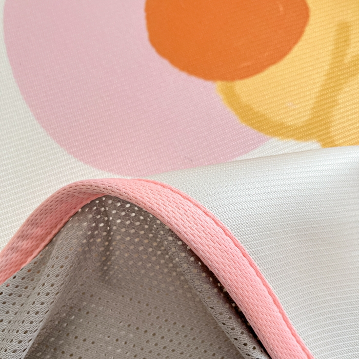 91家纺网 家纺一手货源 找家纺 金爱家  2025新款正版授权miiiiichan可爱卡通大版数码印花A类1200D冰感丝凉感席冰丝三件套平铺床笠系列 牛奶小熊