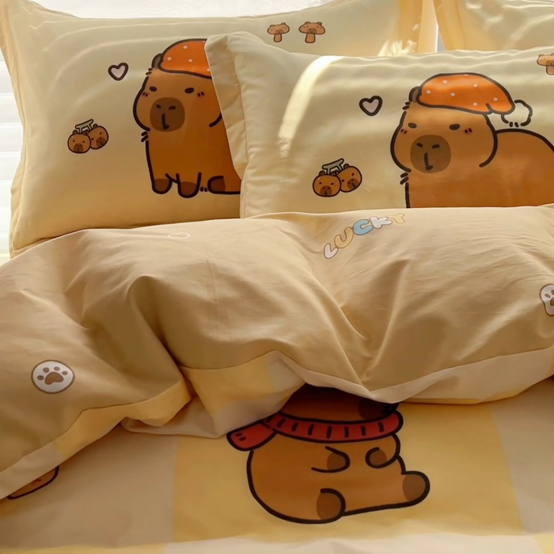 91家纺网 家纺一手货源 找家纺 2025新款原创设计卡皮巴拉全棉四件套-有作品登记证书 方格巴拉