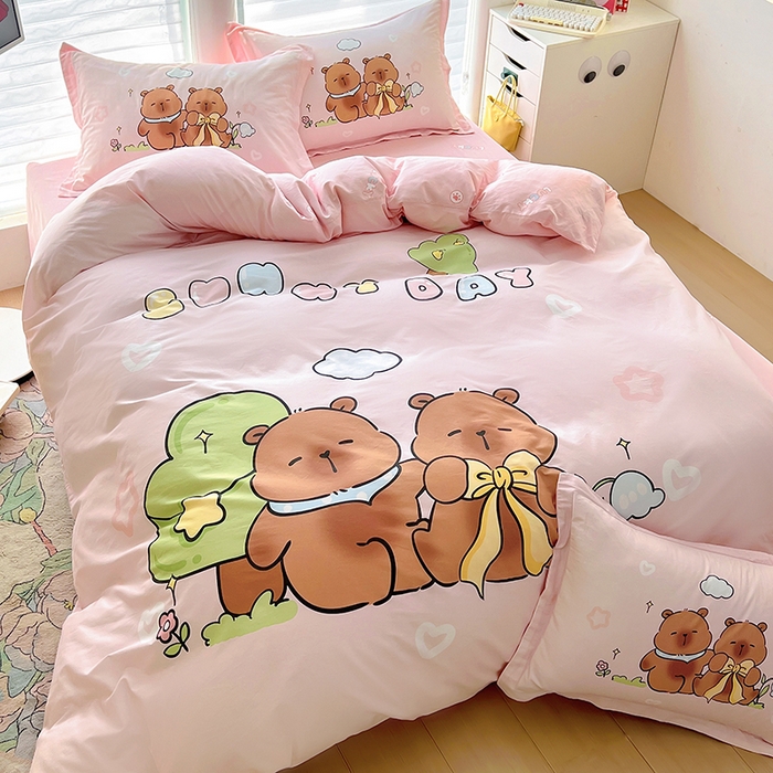 91家纺网 家纺一手货源 找家纺 2025新款原创设计卡皮巴拉全棉四件套-有作品登记证书 阳光巴拉