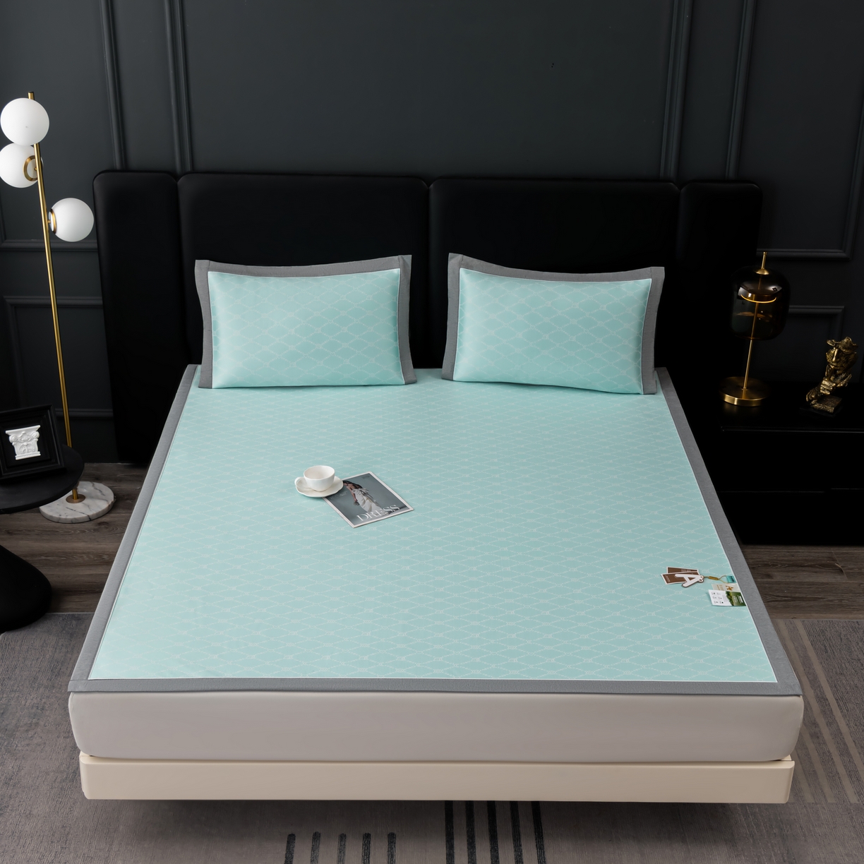 91家纺网 家纺一手货源 找家纺 小牛席业 2025新款轻奢风凉感冰丝席-月亮爱心系列 湖蓝