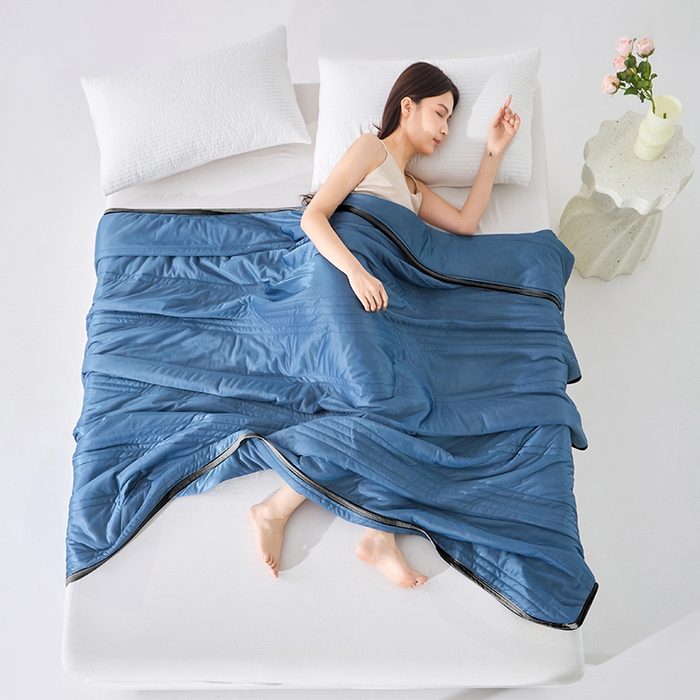 91家纺网 家纺一手货源 找家纺 丝薇雅 2025新款凉感丝夏被冰淇淋夏凉被 黑边-条纹湖蓝