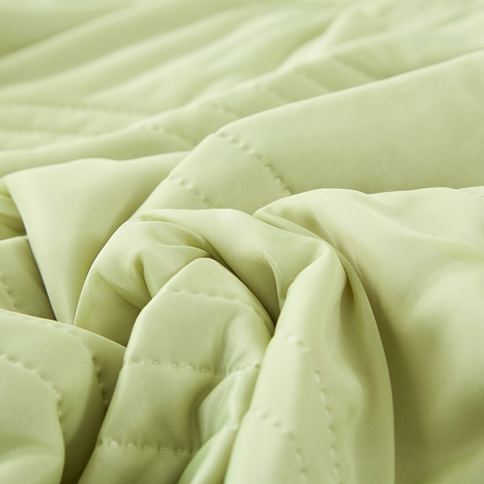 91家纺网 家纺一手货源 找家纺 丝薇雅 2025新款凉感丝夏被冰淇淋夏凉被 黑边-条纹果绿