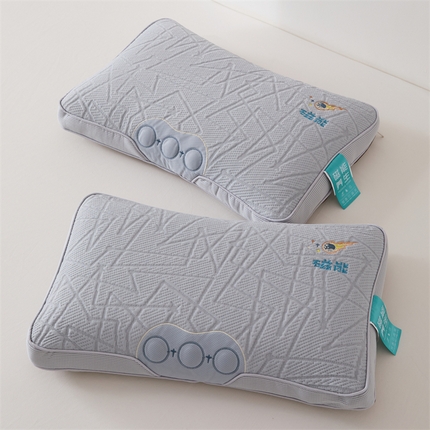 91家纺网 家纺一手货源 找家纺 织布人2025新款荞麦枕凉感草本磁能颈椎枕颈椎不适专用理疗缓解颈椎枕头  立体草本磁能枕-灰色【茶香枕】35*55±3cm