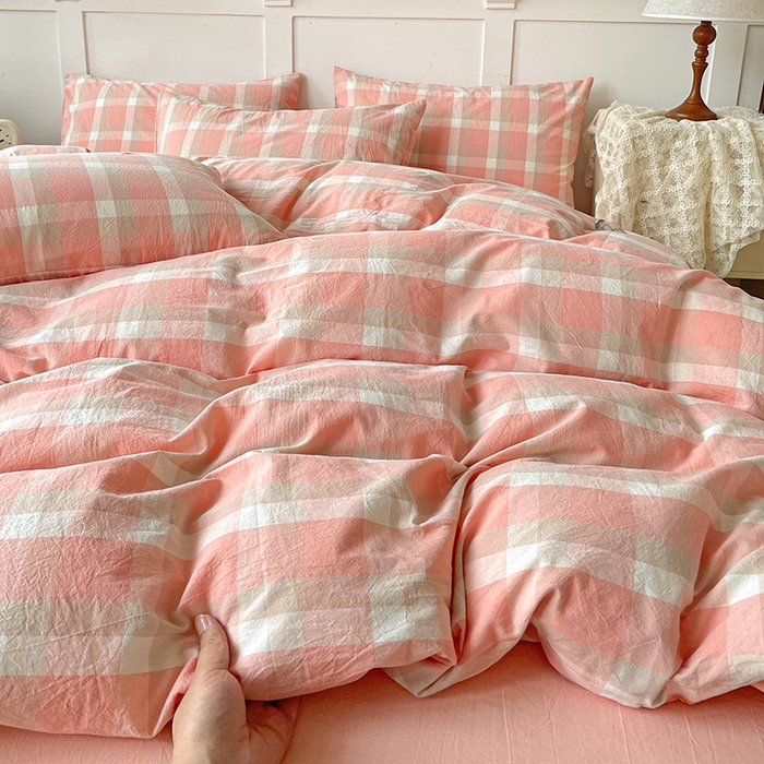 91家纺网 家纺一手货源 找家纺 大柏树 2025新款全棉水洗棉套件-床单四件套 洛伊粉咖小格