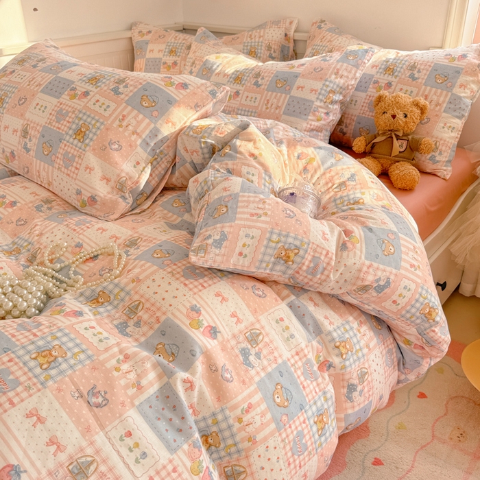 91家纺网 家纺一手货源 找家纺 呗旺鹿 2025新款A类母婴级全棉有氧双层纱印花四件套 熊熊酱