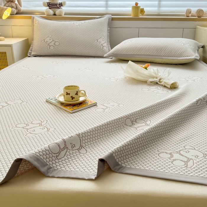 91家纺网 家纺一手货源 找家纺 999家纺   2025新款凉感提花冰豆豆凉席三件套 冰块熊-咖（凉席款）