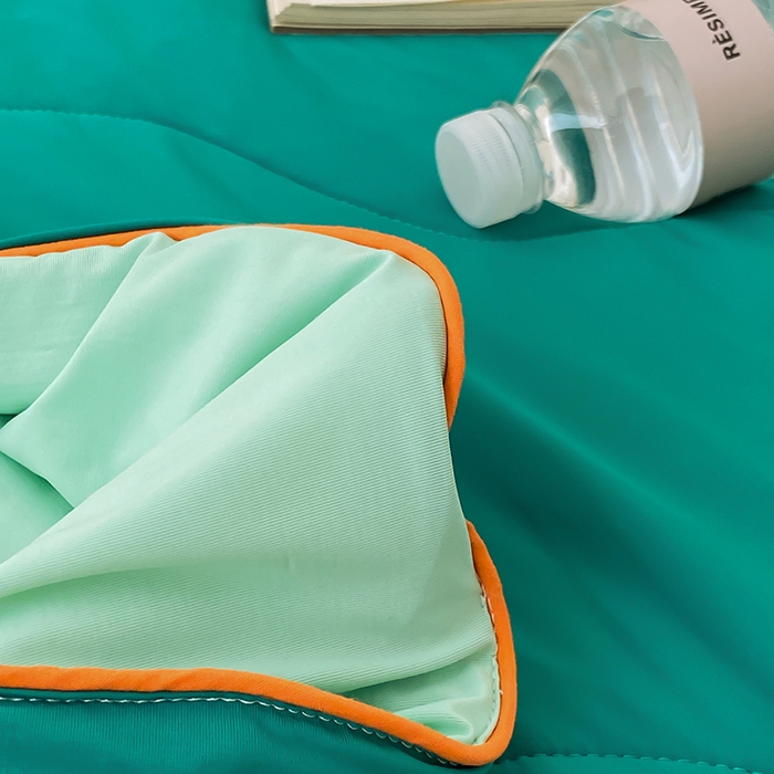 91家纺网 家纺一手货源 找家纺 时年家纺 2025新款升级版180克高定即刻凉感夏被 西瓜绿