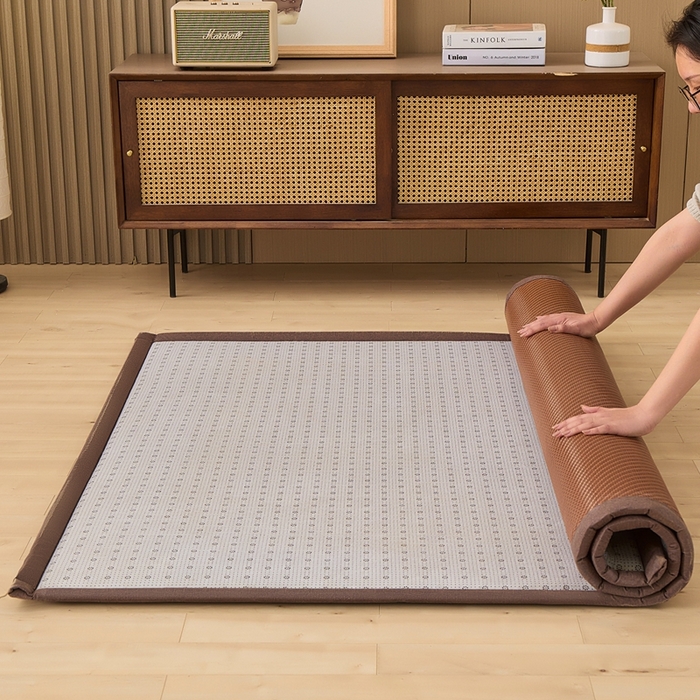 91家纺网 家纺一手货源 找家纺 绒艺席业 2025新款PE藤席地垫 咖色