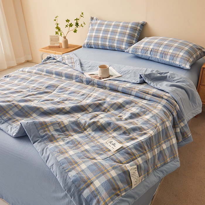 91家纺网 家纺一手货源 找家纺 秋泽家纺 2025新款全棉色织水洗棉棉花夏被夏凉被空调被 简兮蓝