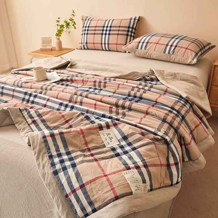 91家纺网 家纺一手货源 找家纺 秋泽家纺 2025新款全棉色织水洗棉棉花夏被夏凉被空调被 巴宝莉格