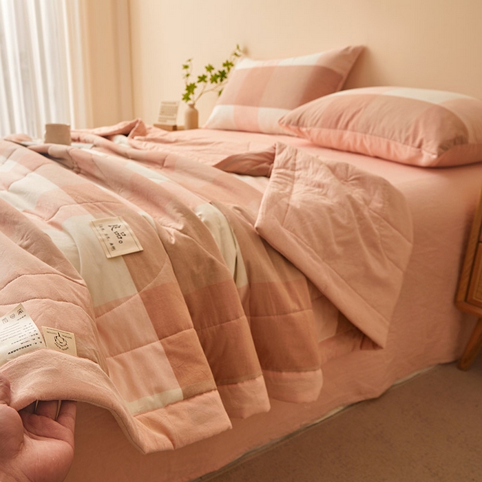 91家纺网 家纺一手货源 找家纺 秋泽家纺 2025新款全棉色织水洗棉棉花夏被夏凉被空调被 粉大格