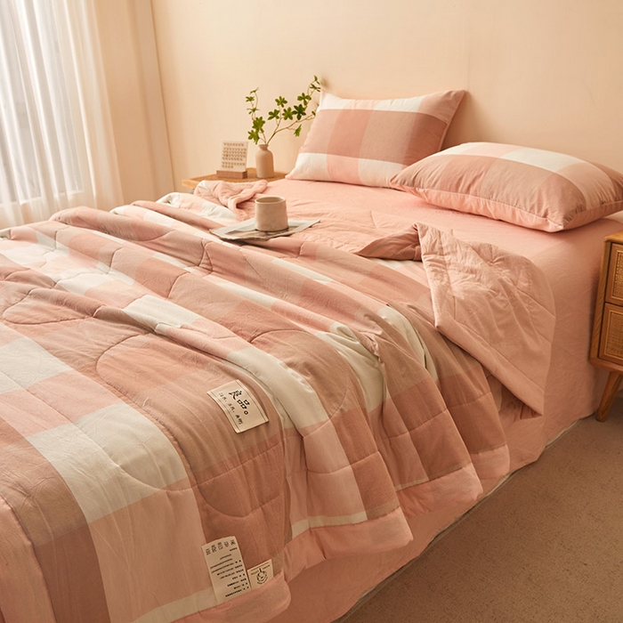 91家纺网 家纺一手货源 找家纺 秋泽家纺 2025新款全棉色织水洗棉棉花夏被夏凉被空调被 粉大格