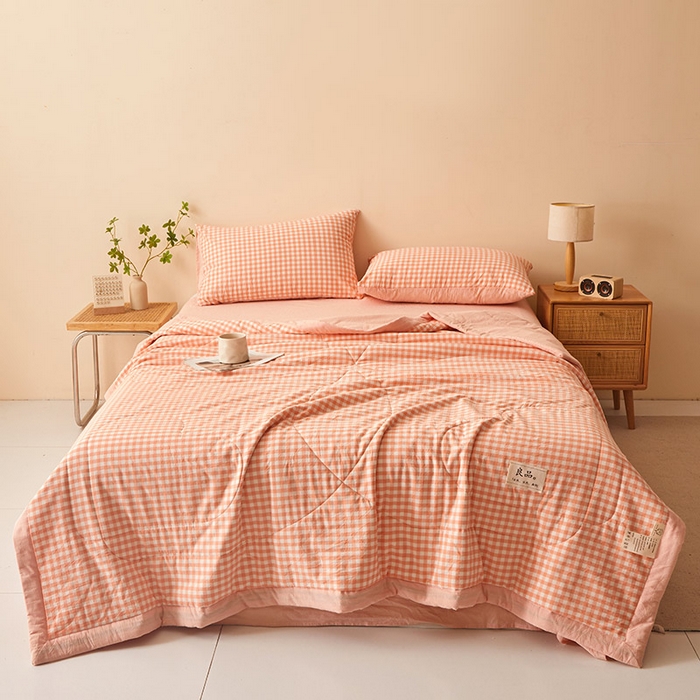 91家纺网 家纺一手货源 找家纺 秋泽家纺 2025新款全棉色织水洗棉棉花夏被夏凉被空调被 粉小格