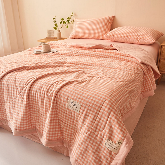 91家纺网 家纺一手货源 找家纺 秋泽家纺 2025新款全棉色织水洗棉棉花夏被夏凉被空调被 粉小格