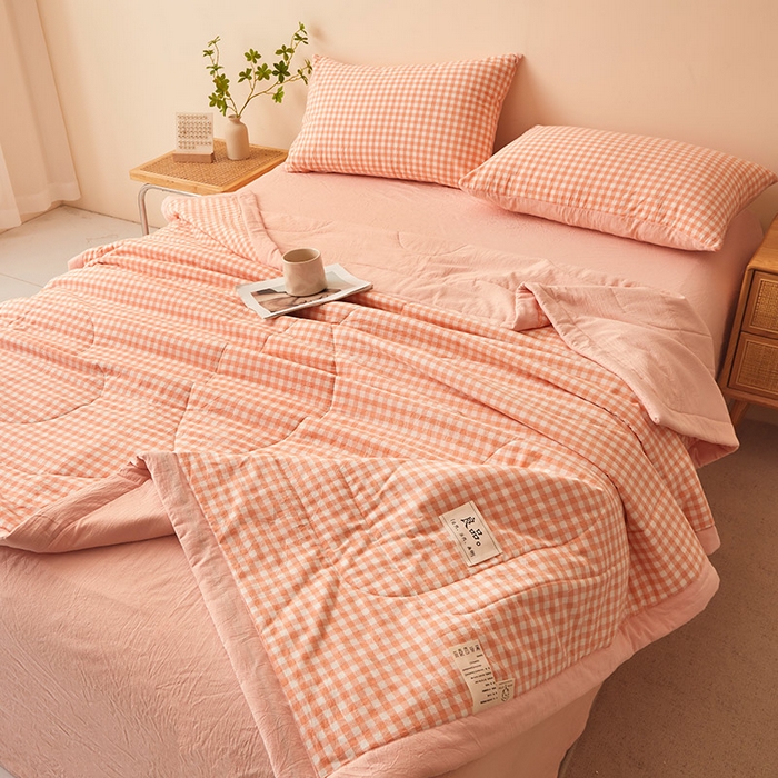 91家纺网 家纺一手货源 找家纺 秋泽家纺 2025新款全棉色织水洗棉棉花夏被夏凉被空调被 粉小格