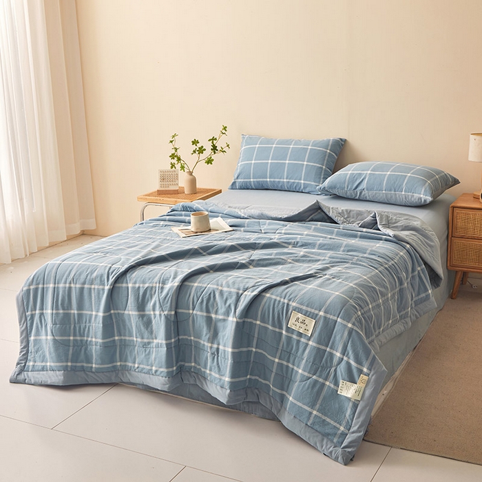 91家纺网 家纺一手货源 找家纺 秋泽家纺 2025新款全棉色织水洗棉棉花夏被夏凉被空调被 海蓝大格