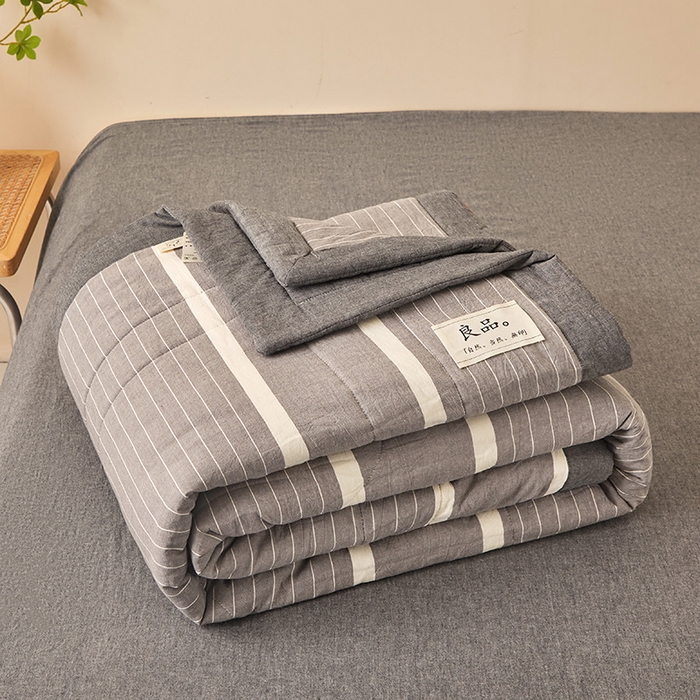 91家纺网 家纺一手货源 找家纺 秋泽家纺 2025新款全棉色织水洗棉棉花夏被夏凉被空调被 灰细条