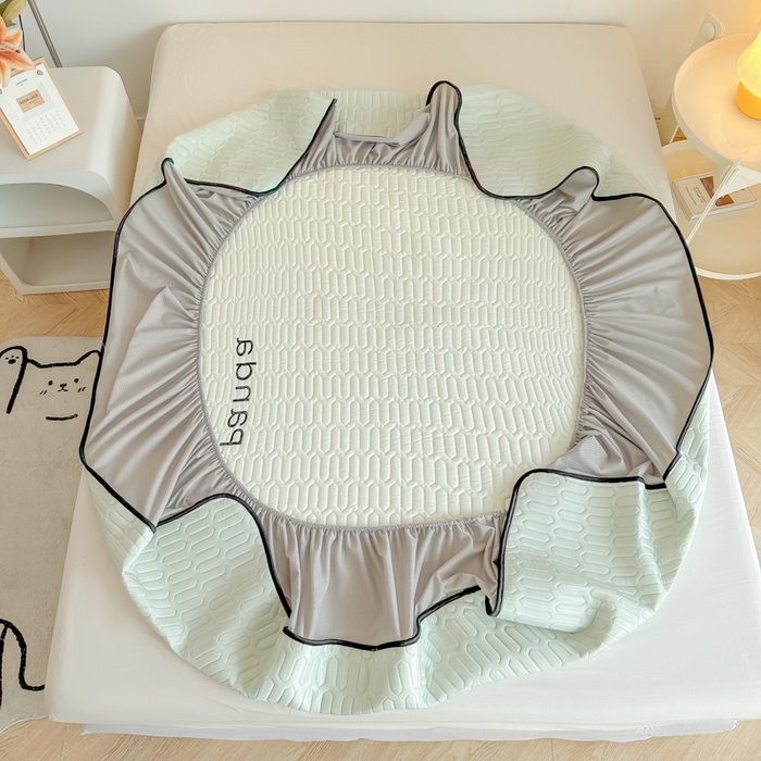 91家纺网 家纺一手货源 找家纺 多乐家纺 2025新款居家风凉感丝绣花乳胶凉席 熊猫-清新绿-床笠款