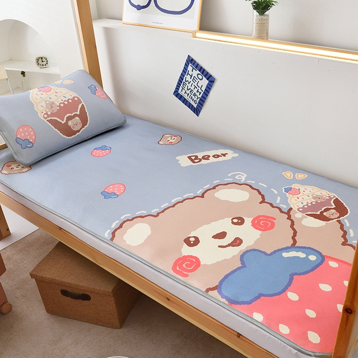 91家纺网 家纺一手货源 找家纺 多乐家纺 2025新款学生床数码大版印花冰丝凉席（专版花型） 嘟嘟熊