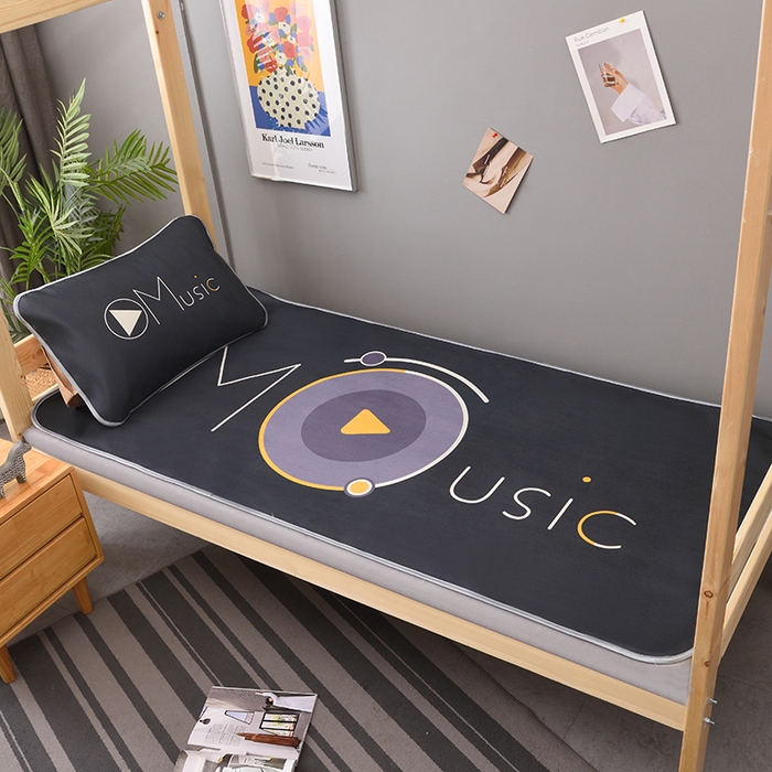 91家纺网 家纺一手货源 找家纺 多乐家纺 2025新款学生床数码大版印花冰丝凉席（专版花型） 进行时