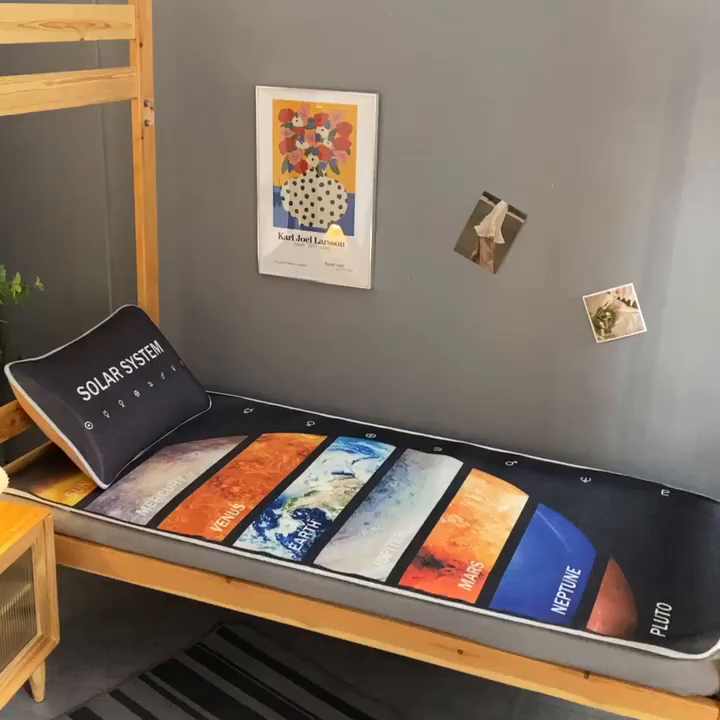 91家纺网 家纺一手货源 找家纺 多乐家纺 2025新款学生床数码大版印花冰丝凉席（专版花型） 八大星