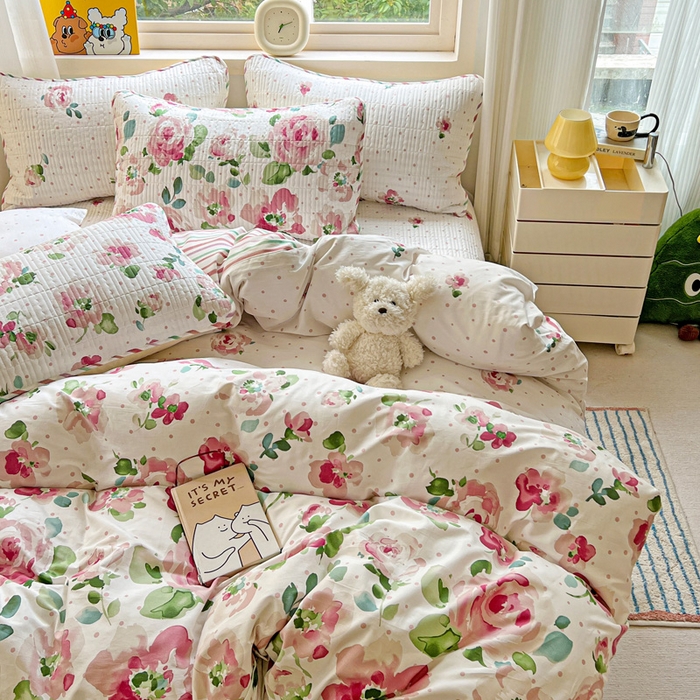 91家纺网 家纺一手货源 找家纺 羽爱家纺 2025新款A类13372全棉印花砂洗床盖套件 春日序