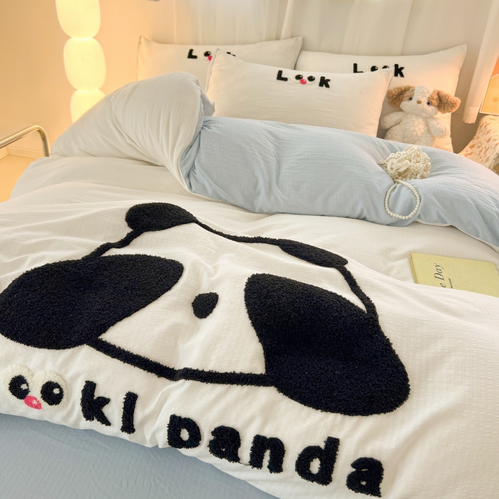 91家纺网 家纺一手货源 找家纺 多乐家纺 2025新款超柔加厚有氧提花针织小竺棉绣花四件套(提供买家秀） 大脸猫-白蓝