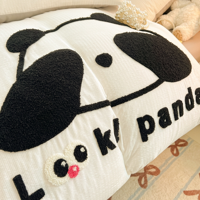 91家纺网 家纺一手货源 找家纺 多乐家纺 2025新款超柔加厚有氧提花针织小竺棉绣花四件套(提供买家秀） 大脸猫-白灰