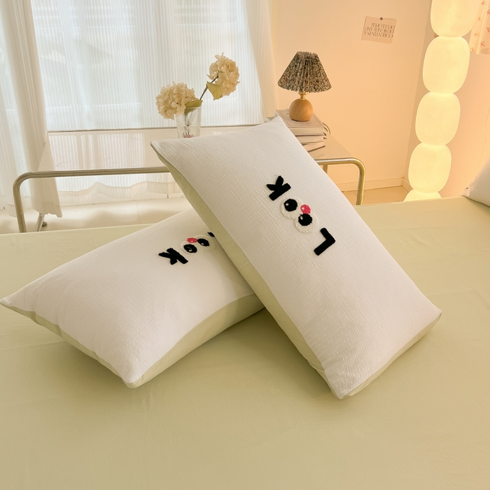 91家纺网 家纺一手货源 找家纺 多乐家纺 2025新款超柔加厚有氧提花针织小竺棉绣花四件套(提供买家秀） 大脸猫-白绿