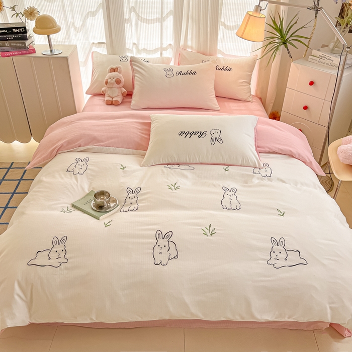 多乐家纺 2025新款超柔加厚有氧提花针织小竺棉绣花四件套(提供买家秀） 兔兔-白粉