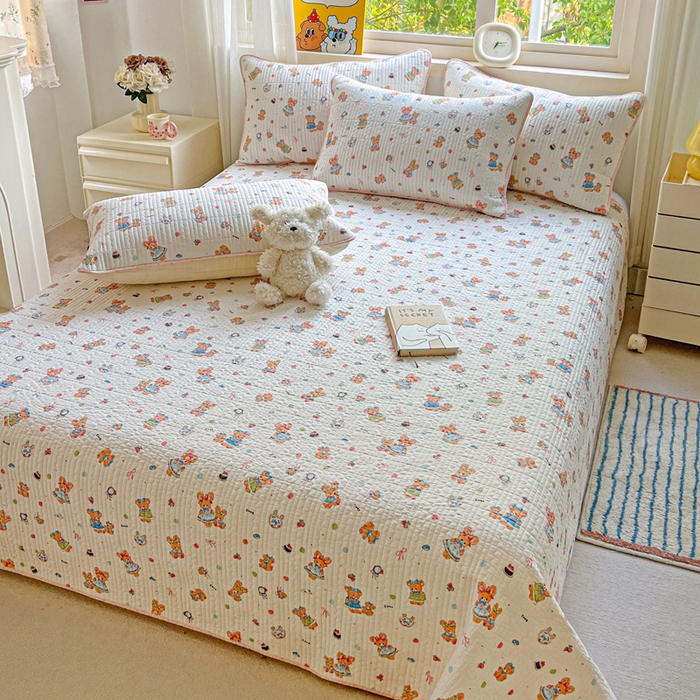 91家纺网 家纺一手货源 找家纺 羽爱家纺 2025新款A类13372全棉印花砂洗床盖套件 好朋友