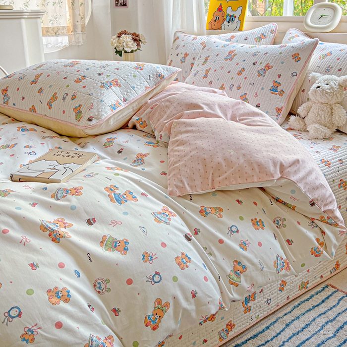 91家纺网 家纺一手货源 找家纺 羽爱家纺 2025新款A类13372全棉印花砂洗床盖套件 好朋友