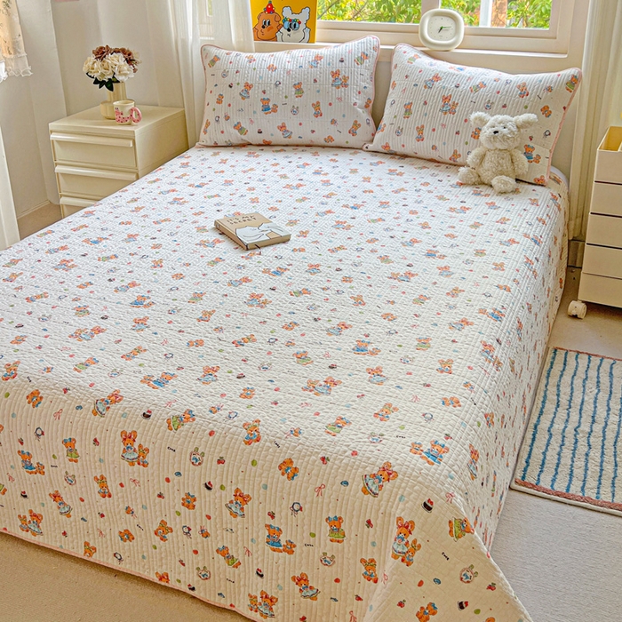 91家纺网 家纺一手货源 找家纺 羽爱家纺 2025新款A类13372全棉印花砂洗床盖套件 好朋友