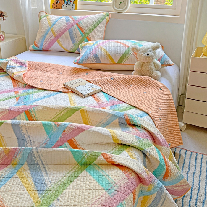 91家纺网 家纺一手货源 找家纺 羽爱家纺 2025新款A类13372全棉印花砂洗床盖套件 花火派对