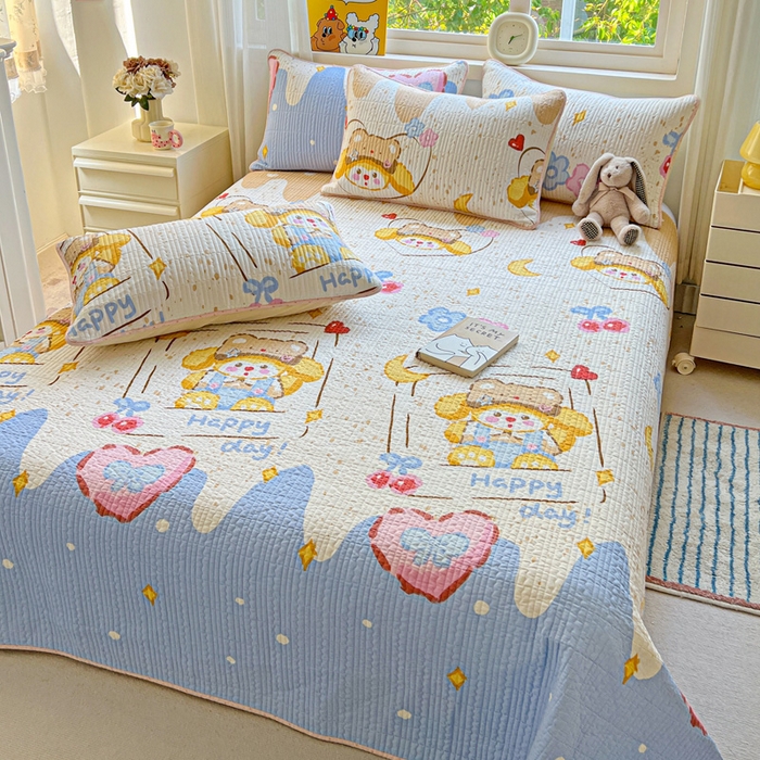 91家纺网 家纺一手货源 找家纺 羽爱家纺 2025新款A类13372全棉印花砂洗床盖套件 可爱巴熊